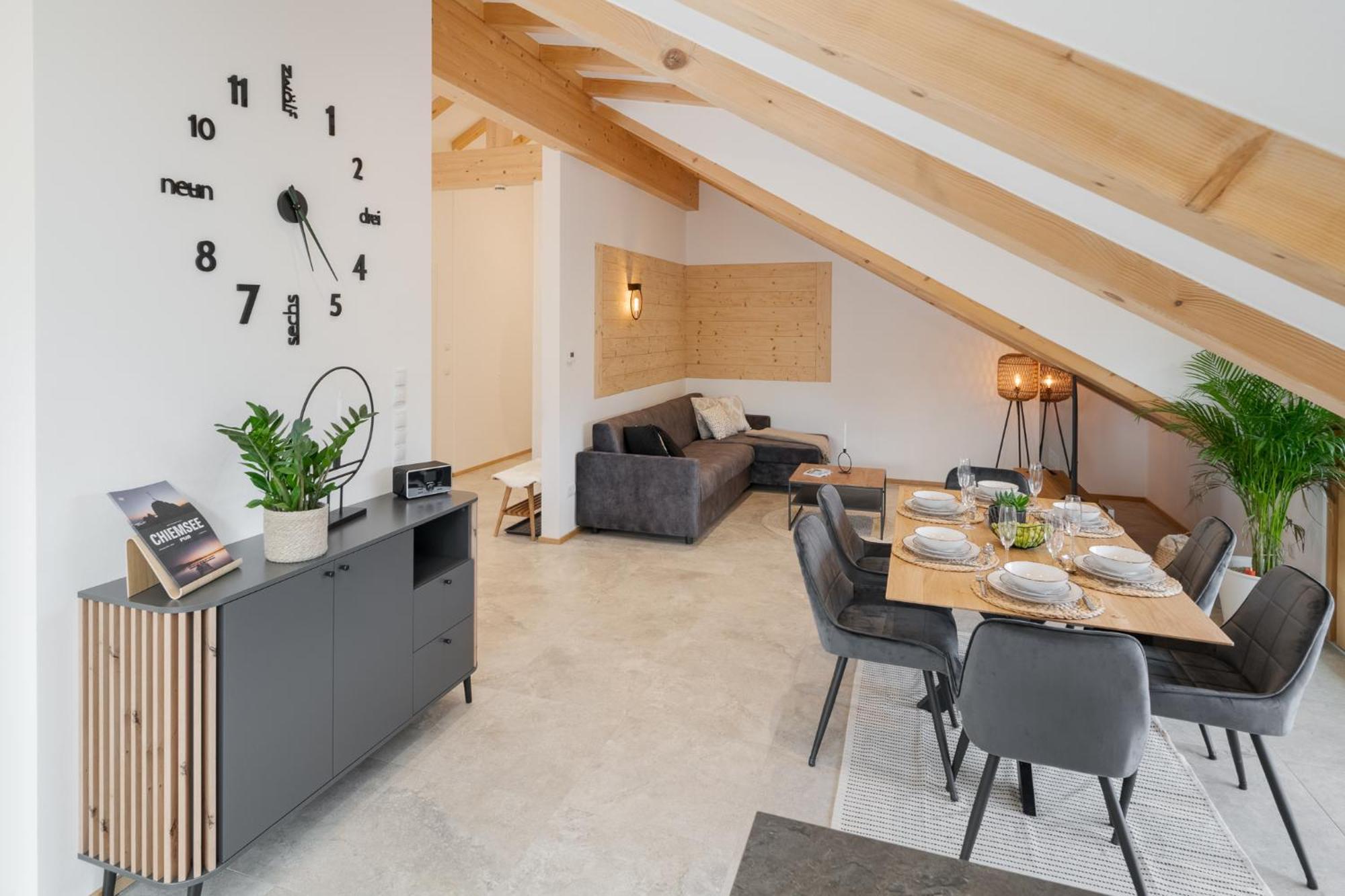 Fenjoy: Ferienapartment Mit Bergblick / Balkon / Bbq Бернау ам Кимзе Екстериор снимка