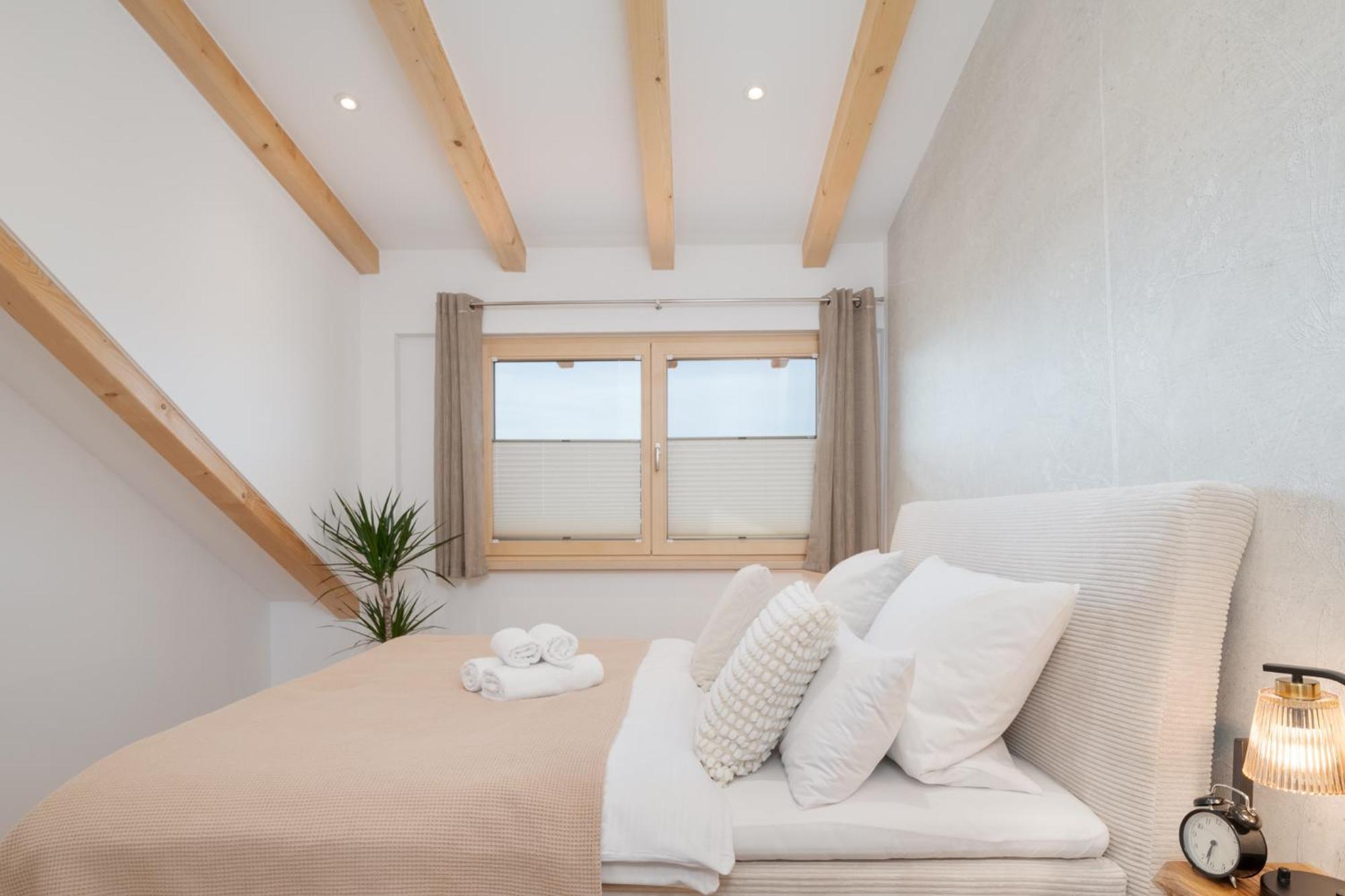 Fenjoy: Ferienapartment Mit Bergblick / Balkon / Bbq Бернау ам Кимзе Екстериор снимка