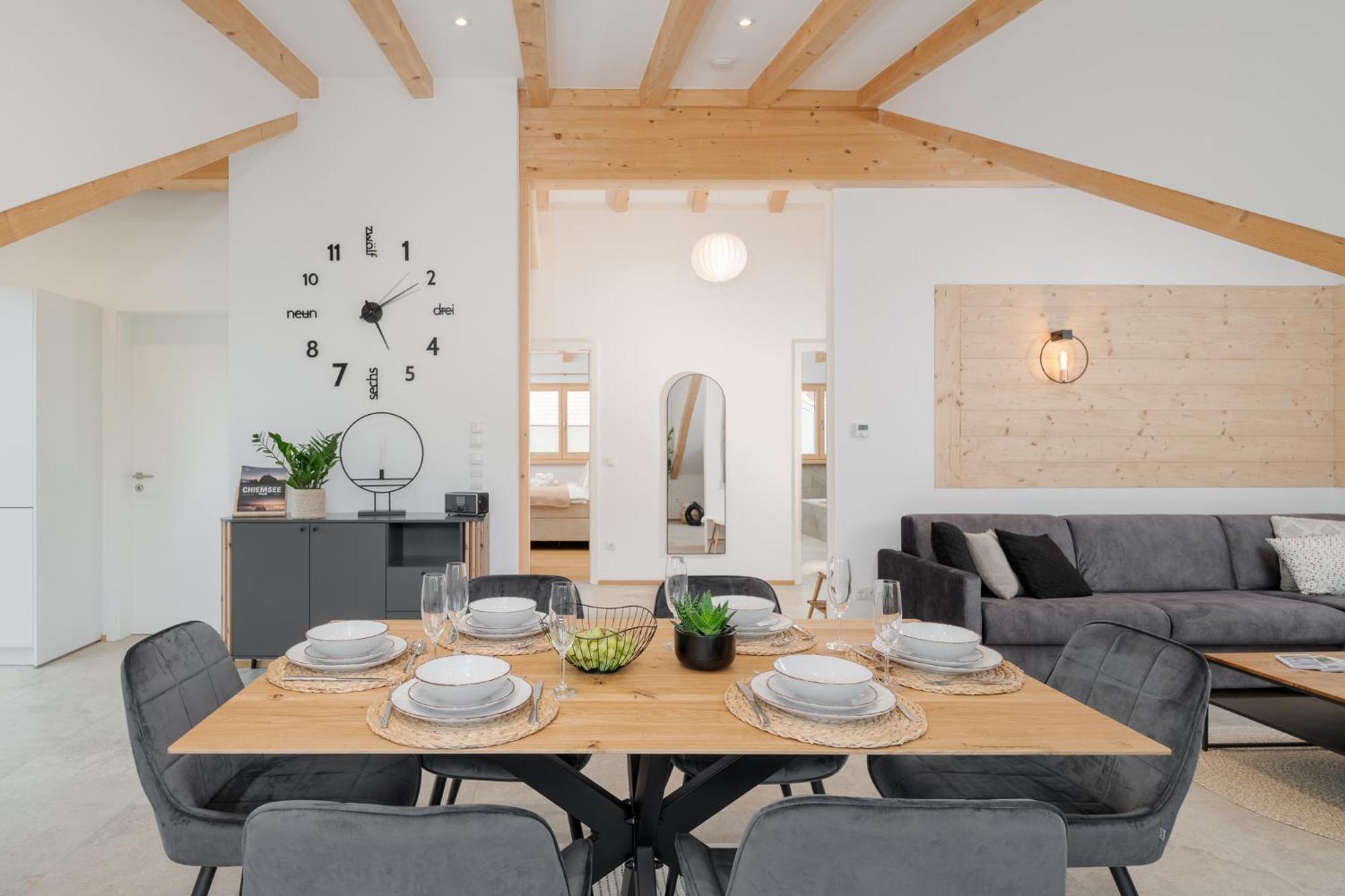 Fenjoy: Ferienapartment Mit Bergblick / Balkon / Bbq Бернау ам Кимзе Екстериор снимка