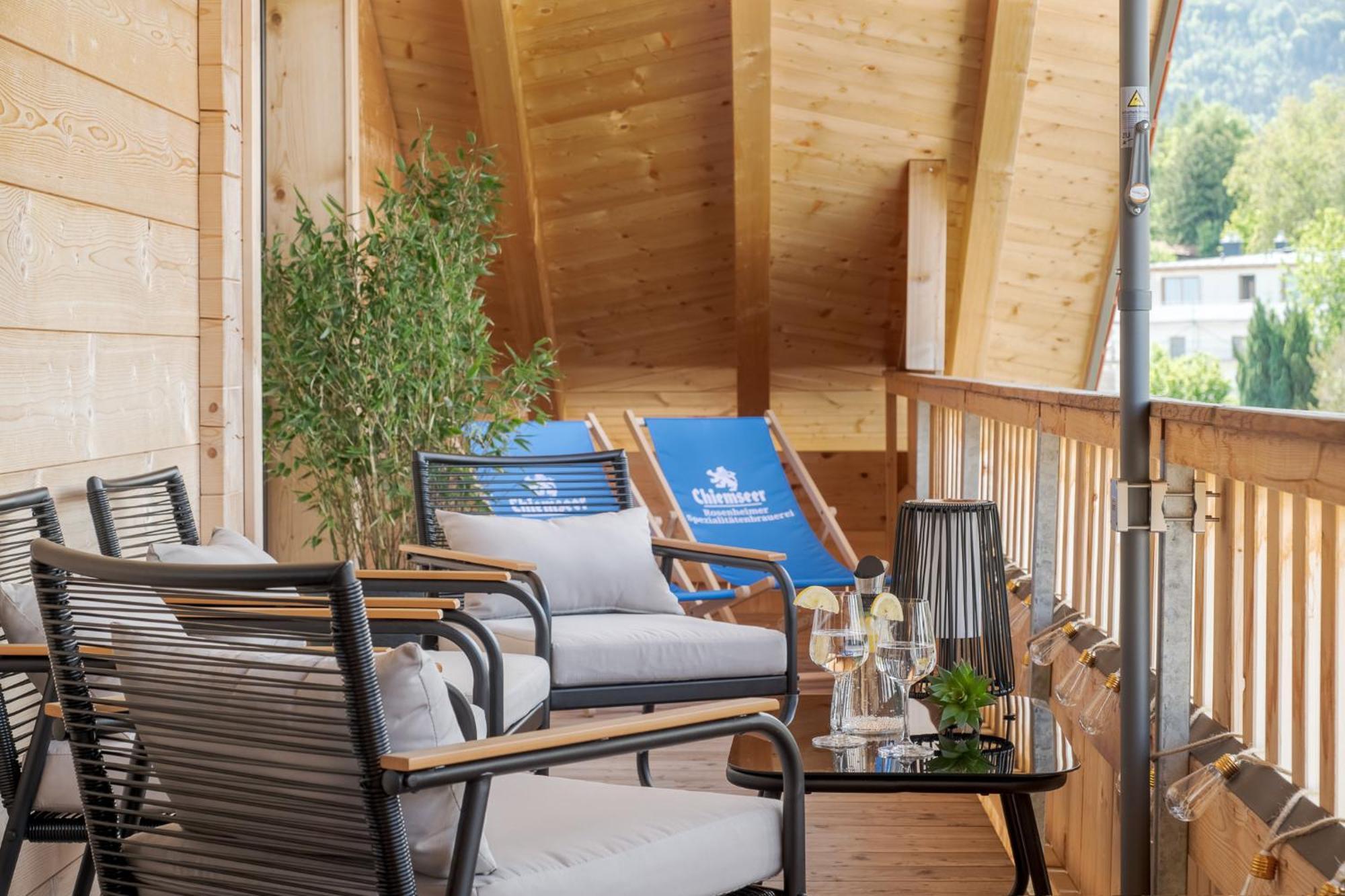 Fenjoy: Ferienapartment Mit Bergblick / Balkon / Bbq Бернау ам Кимзе Екстериор снимка